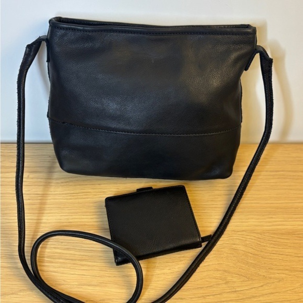 Margot New York Black Genuine Leather Crossbody‎ Bag and Matching Wallet Set - Picture 2 of 10